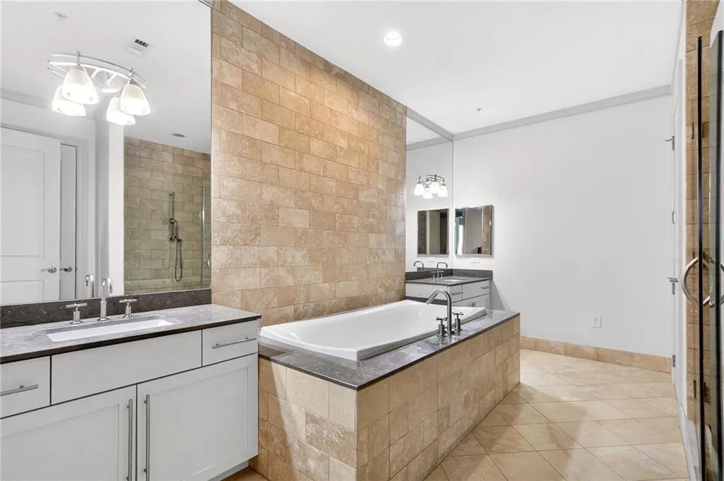 3344 Peachtree Road Ne Unit 2904, Atlanta, Georgia 30326, 2 Bedrooms Bedrooms, 0 ,2 BathroomsBathrooms,Residential,For Sale,3344 Peachtree Road Ne Unit 2904,7813179