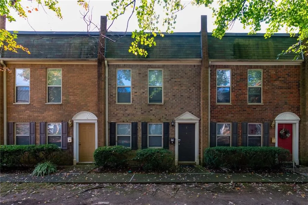 155 N River Drive Unit E, Sandy Springs, Georgia 30350, 2 Bedrooms Bedrooms, ,2 BathroomsBathrooms,Residential,Sold,155 N River Drive Unit E,7130368