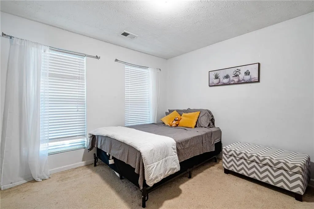 155 N River Drive Unit E, Sandy Springs, Georgia 30350, 2 Bedrooms Bedrooms, ,2 BathroomsBathrooms,Residential,Sold,155 N River Drive Unit E,7130368