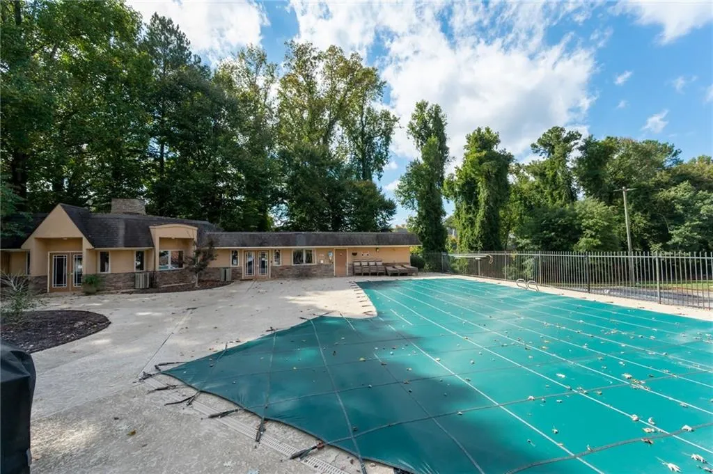 155 N River Drive Unit E, Sandy Springs, Georgia 30350, 2 Bedrooms Bedrooms, ,2 BathroomsBathrooms,Residential,Sold,155 N River Drive Unit E,7130368