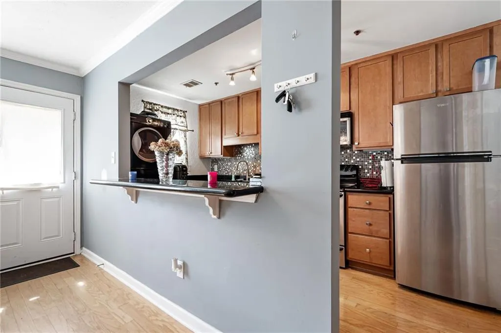 155 N River Drive Unit E, Sandy Springs, Georgia 30350, 2 Bedrooms Bedrooms, ,2 BathroomsBathrooms,Residential,Sold,155 N River Drive Unit E,7130368