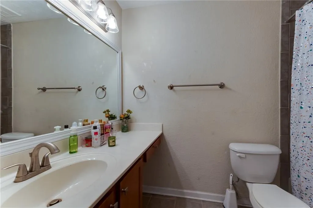 155 N River Drive Unit E, Sandy Springs, Georgia 30350, 2 Bedrooms Bedrooms, ,2 BathroomsBathrooms,Residential,Sold,155 N River Drive Unit E,7130368