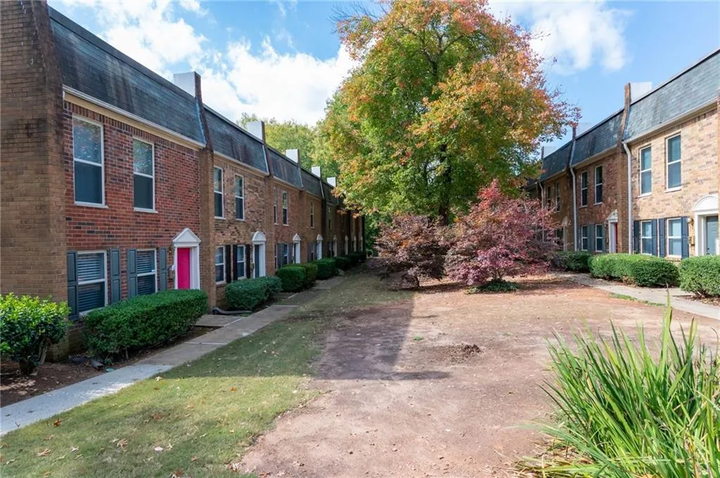 155 N River Drive Unit E, Sandy Springs, Georgia 30350, 2 Bedrooms Bedrooms, ,2 BathroomsBathrooms,Residential,Sold,155 N River Drive Unit E,7130368