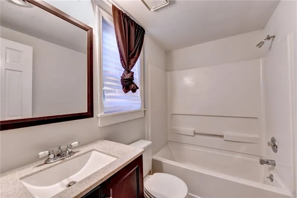 2635 Braffington Court, Sandy Springs, Georgia 30350, 6 Bedrooms Bedrooms, ,5 BathroomsBathrooms,Residential,Sold,2635 Braffington Court,6937626