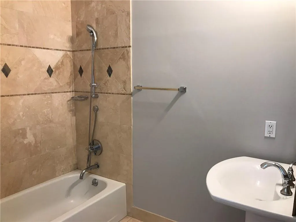 2635 Braffington Court, Sandy Springs, Georgia 30350, 6 Bedrooms Bedrooms, ,5 BathroomsBathrooms,Residential,Sold,2635 Braffington Court,6937626