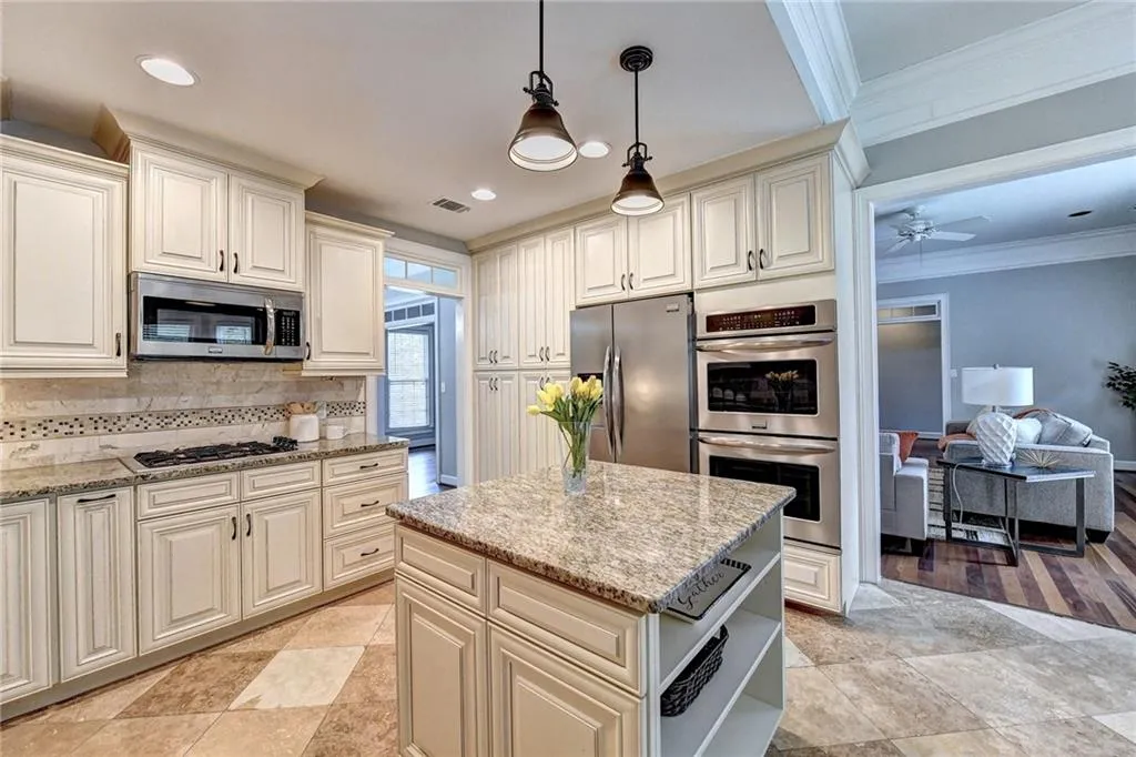 2635 Braffington Court, Sandy Springs, Georgia 30350, 6 Bedrooms Bedrooms, ,5 BathroomsBathrooms,Residential,Sold,2635 Braffington Court,6937626