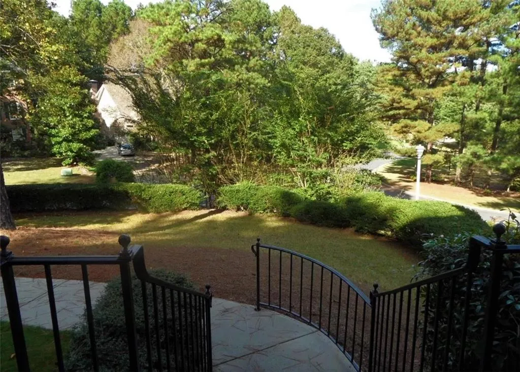 2635 Braffington Court, Sandy Springs, Georgia 30350, 6 Bedrooms Bedrooms, ,5 BathroomsBathrooms,Residential,Sold,2635 Braffington Court,6937626