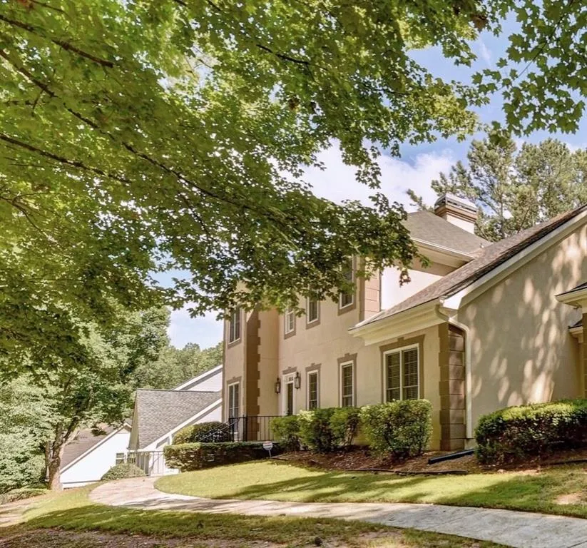 2635 Braffington Court, Sandy Springs, Georgia 30350, 6 Bedrooms Bedrooms, ,5 BathroomsBathrooms,Residential,Sold,2635 Braffington Court,6937626