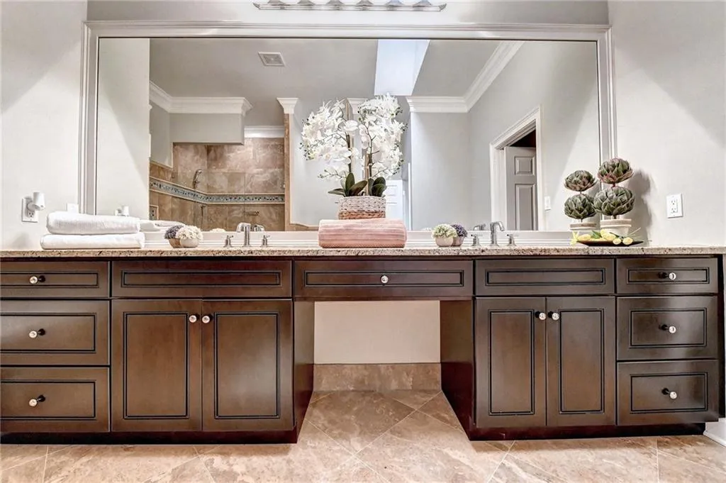 2635 Braffington Court, Sandy Springs, Georgia 30350, 6 Bedrooms Bedrooms, ,5 BathroomsBathrooms,Residential,Sold,2635 Braffington Court,6937626