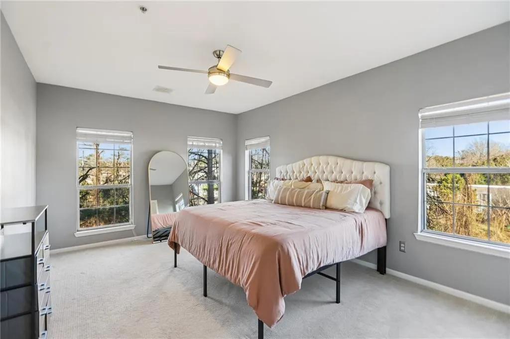 5641 Roswell Road Unit 201, Atlanta, Georgia 30342, 1 Bedroom Bedrooms, ,1 BathroomBathrooms,Residential,For Sale,5641 Roswell Road Unit 201,7704355