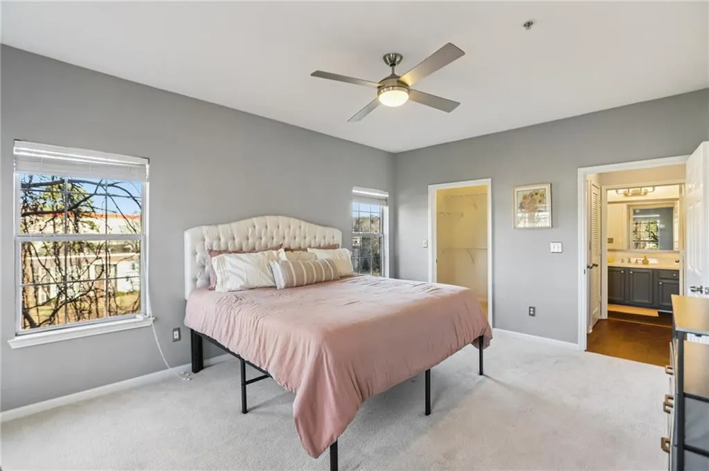 5641 Roswell Road Unit 201, Atlanta, Georgia 30342, 1 Bedroom Bedrooms, ,1 BathroomBathrooms,Residential,For Sale,5641 Roswell Road Unit 201,7704355