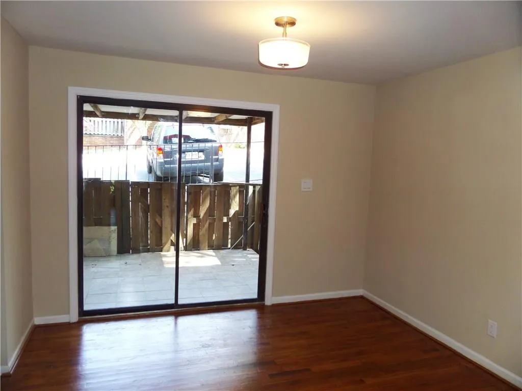 5614 Kingsport Drive Unit 14, Atlanta, Georgia 30342, 3 Bedrooms Bedrooms, ,2 BathroomsBathrooms,Residential,Sold,5614 Kingsport Drive Unit 14,6047352