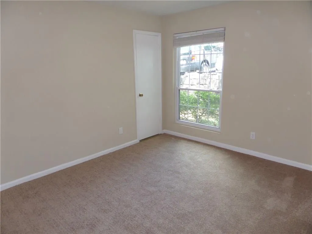 5614 Kingsport Drive Unit 14, Atlanta, Georgia 30342, 3 Bedrooms Bedrooms, ,2 BathroomsBathrooms,Residential,Sold,5614 Kingsport Drive Unit 14,6047352