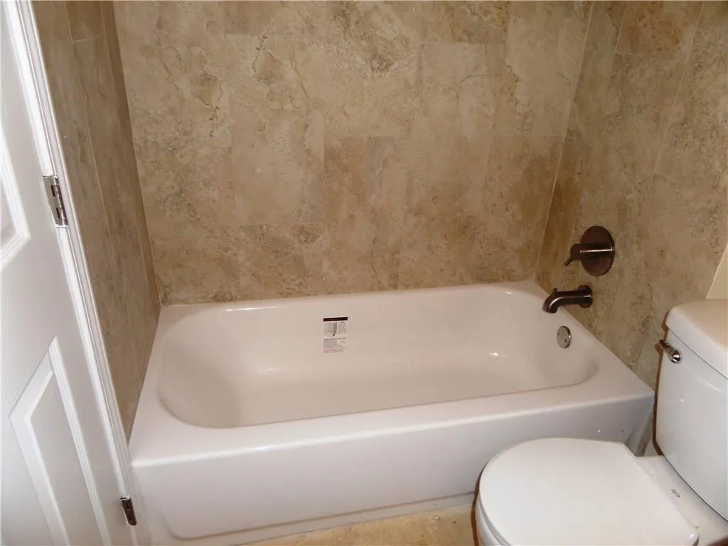 5614 Kingsport Drive Unit 14, Atlanta, Georgia 30342, 3 Bedrooms Bedrooms, ,2 BathroomsBathrooms,Residential,Sold,5614 Kingsport Drive Unit 14,6047352