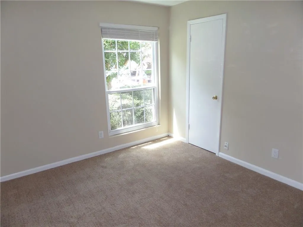 5614 Kingsport Drive Unit 14, Atlanta, Georgia 30342, 3 Bedrooms Bedrooms, ,2 BathroomsBathrooms,Residential,Sold,5614 Kingsport Drive Unit 14,6047352