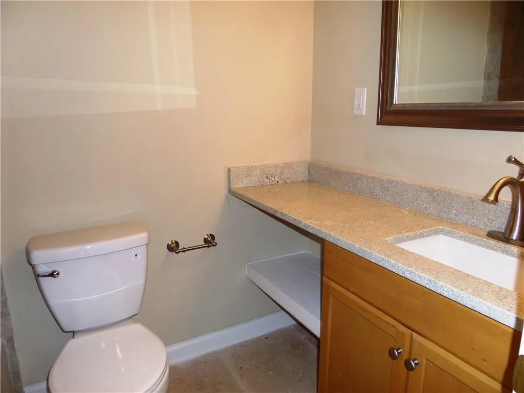 5614 Kingsport Drive Unit 14, Atlanta, Georgia 30342, 3 Bedrooms Bedrooms, ,2 BathroomsBathrooms,Residential,Sold,5614 Kingsport Drive Unit 14,6047352