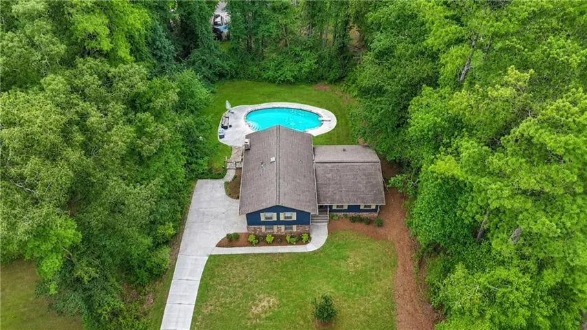 Marietta home with a pool!