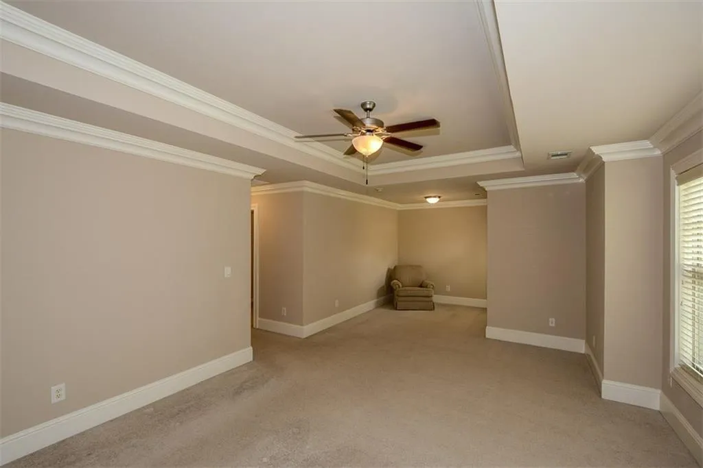 8015 Glisten Avenue, Atlanta, Georgia 30328, 3 Bedrooms Bedrooms, ,2 BathroomsBathrooms,Residential,Sold,8015 Glisten Avenue,6713182