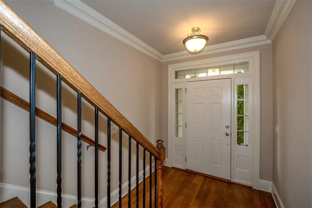 8015 Glisten Avenue, Atlanta, Georgia 30328, 3 Bedrooms Bedrooms, ,2 BathroomsBathrooms,Residential,Sold,8015 Glisten Avenue,6713182