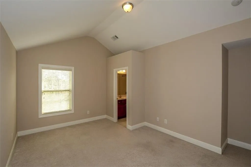 8015 Glisten Avenue, Atlanta, Georgia 30328, 3 Bedrooms Bedrooms, ,2 BathroomsBathrooms,Residential,Sold,8015 Glisten Avenue,6713182