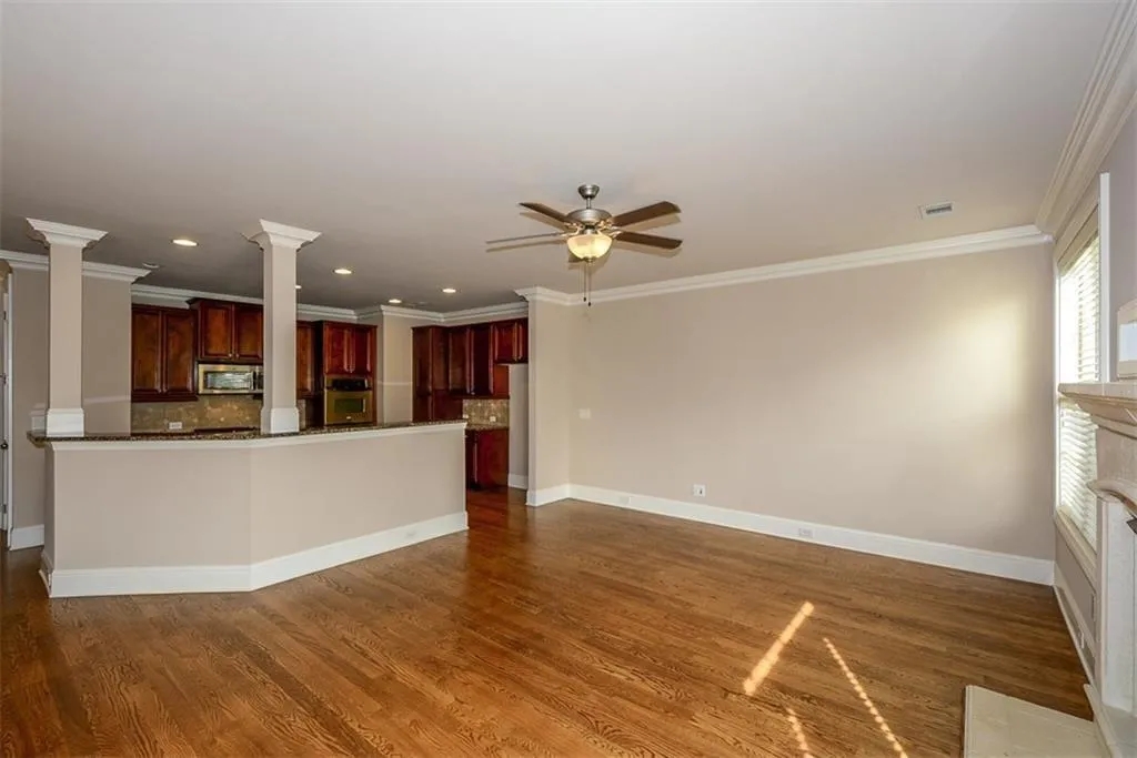 8015 Glisten Avenue, Atlanta, Georgia 30328, 3 Bedrooms Bedrooms, ,2 BathroomsBathrooms,Residential,Sold,8015 Glisten Avenue,6713182