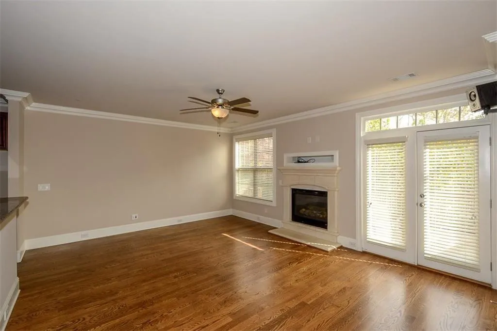 8015 Glisten Avenue, Atlanta, Georgia 30328, 3 Bedrooms Bedrooms, ,2 BathroomsBathrooms,Residential,Sold,8015 Glisten Avenue,6713182