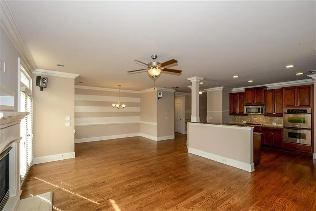 8015 Glisten Avenue, Atlanta, Georgia 30328, 3 Bedrooms Bedrooms, ,2 BathroomsBathrooms,Residential,Sold,8015 Glisten Avenue,6713182
