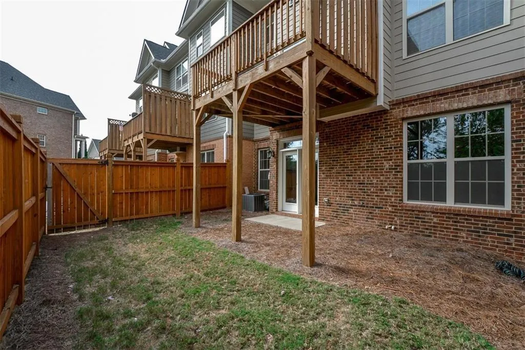8015 Glisten Avenue, Atlanta, Georgia 30328, 3 Bedrooms Bedrooms, ,2 BathroomsBathrooms,Residential,Sold,8015 Glisten Avenue,6713182