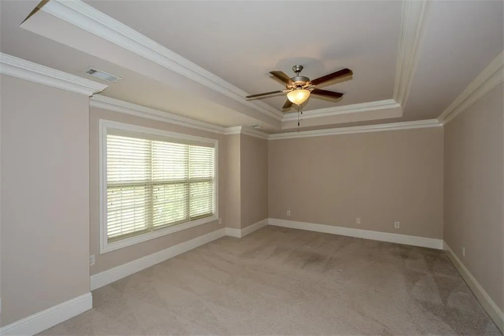 8015 Glisten Avenue, Atlanta, Georgia 30328, 3 Bedrooms Bedrooms, ,2 BathroomsBathrooms,Residential,Sold,8015 Glisten Avenue,6713182