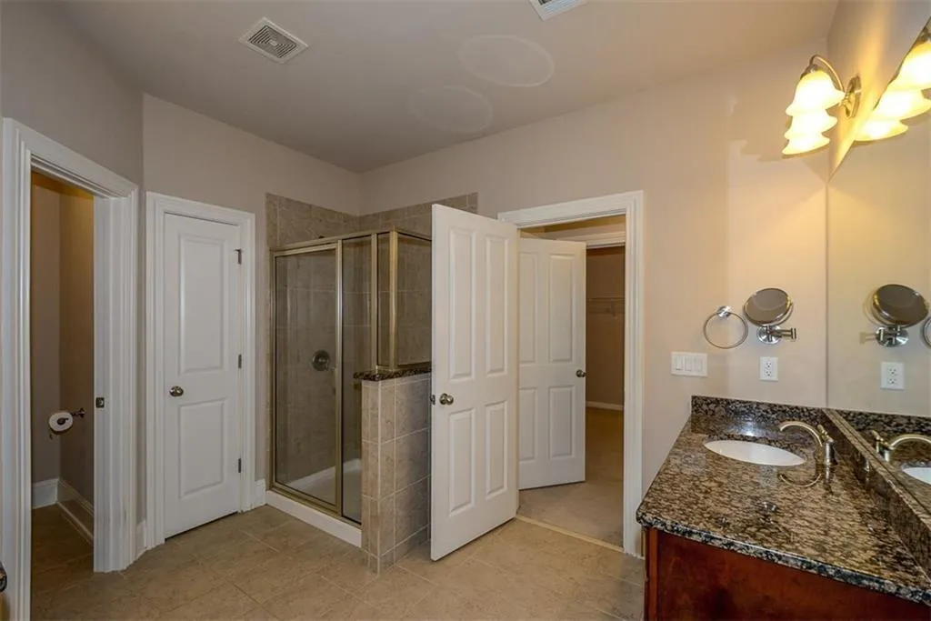 8015 Glisten Avenue, Atlanta, Georgia 30328, 3 Bedrooms Bedrooms, ,2 BathroomsBathrooms,Residential,Sold,8015 Glisten Avenue,6713182