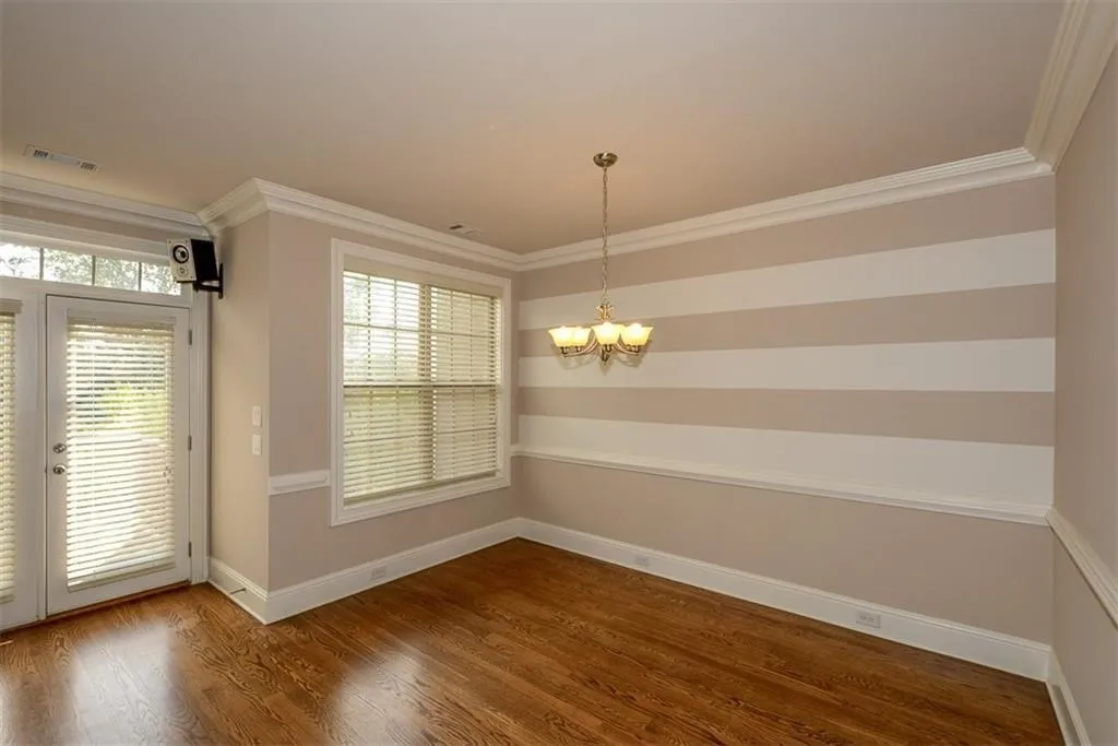 8015 Glisten Avenue, Atlanta, Georgia 30328, 3 Bedrooms Bedrooms, ,2 BathroomsBathrooms,Residential,Sold,8015 Glisten Avenue,6713182