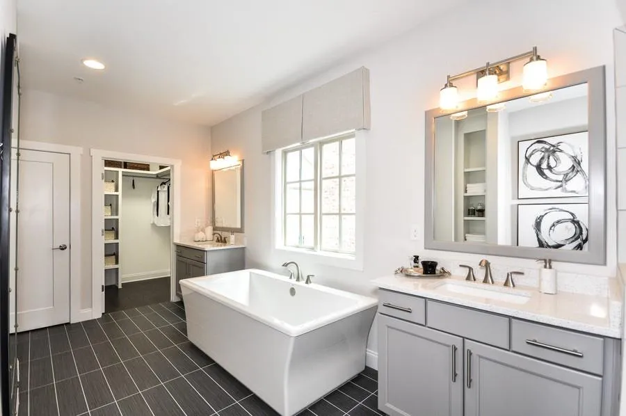 2017 Wheaton Way, Sandy Springs, Georgia 30328, 3 Bedrooms Bedrooms, ,4 BathroomsBathrooms,Residential,Sold,2017 Wheaton Way,5766927