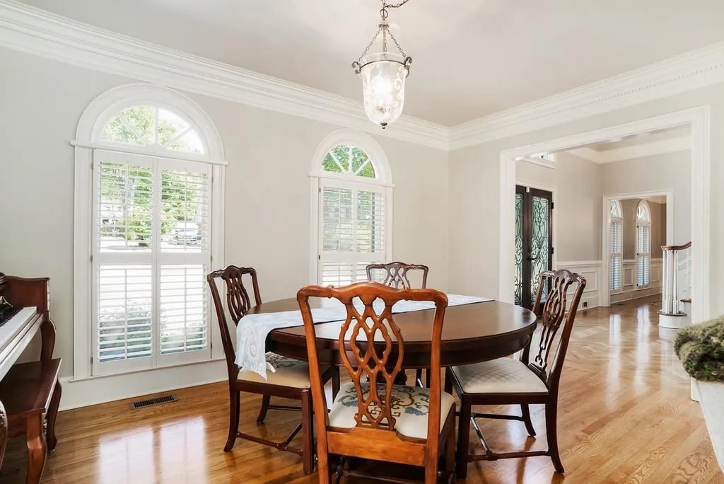 325 Aldenshire Place, Atlanta, Georgia 30350, 4 Bedrooms Bedrooms, ,4 BathroomsBathrooms,Residential,Sold,325 Aldenshire Place,6535104