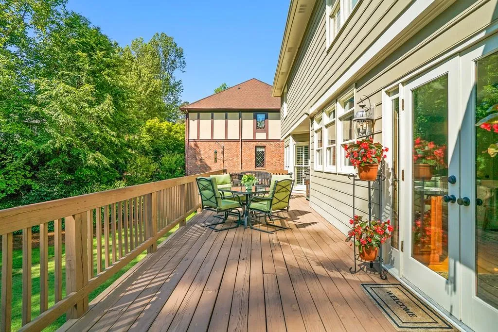 325 Aldenshire Place, Atlanta, Georgia 30350, 4 Bedrooms Bedrooms, ,4 BathroomsBathrooms,Residential,Sold,325 Aldenshire Place,6535104