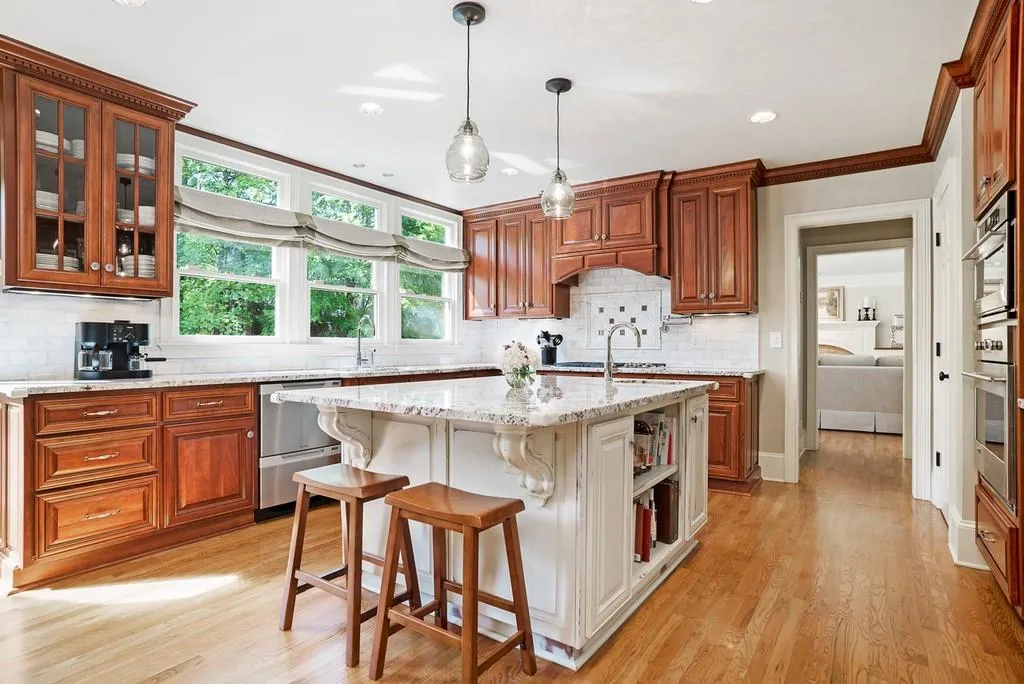 325 Aldenshire Place, Atlanta, Georgia 30350, 4 Bedrooms Bedrooms, ,4 BathroomsBathrooms,Residential,Sold,325 Aldenshire Place,6535104