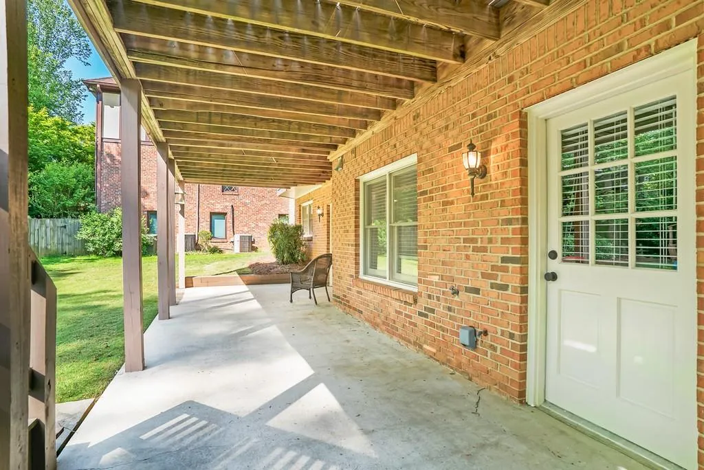 325 Aldenshire Place, Atlanta, Georgia 30350, 4 Bedrooms Bedrooms, ,4 BathroomsBathrooms,Residential,Sold,325 Aldenshire Place,6535104