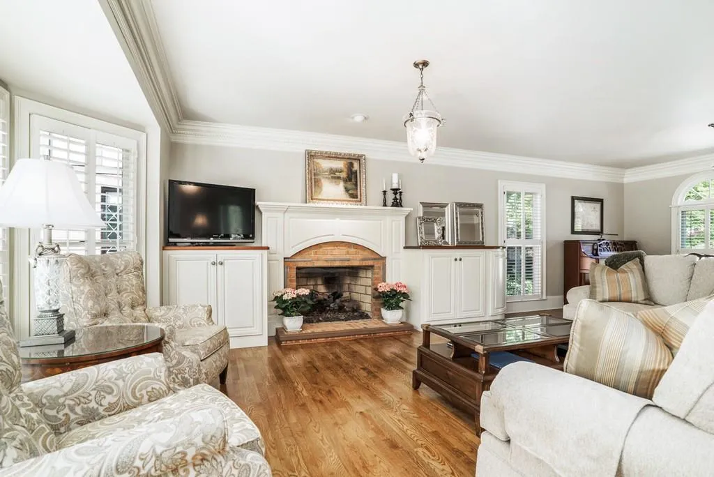 325 Aldenshire Place, Atlanta, Georgia 30350, 4 Bedrooms Bedrooms, ,4 BathroomsBathrooms,Residential,Sold,325 Aldenshire Place,6535104