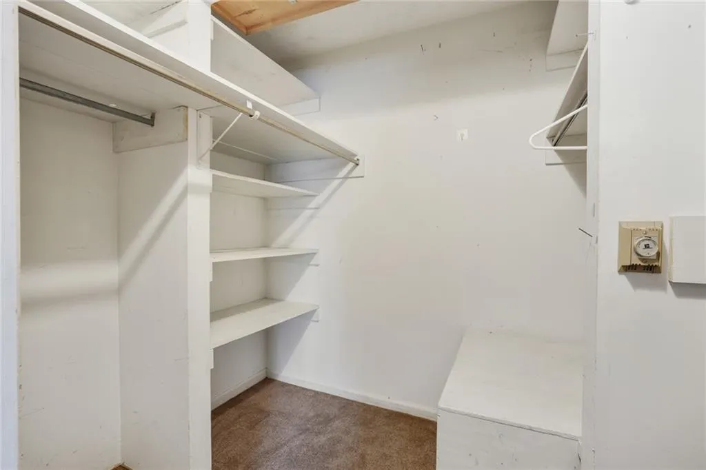 6700 Roswell Road Unit 11b, Atlanta, Georgia 30328, 3 Bedrooms Bedrooms, ,2 BathroomsBathrooms,Residential,Sold,6700 Roswell Road Unit 11b,7524897