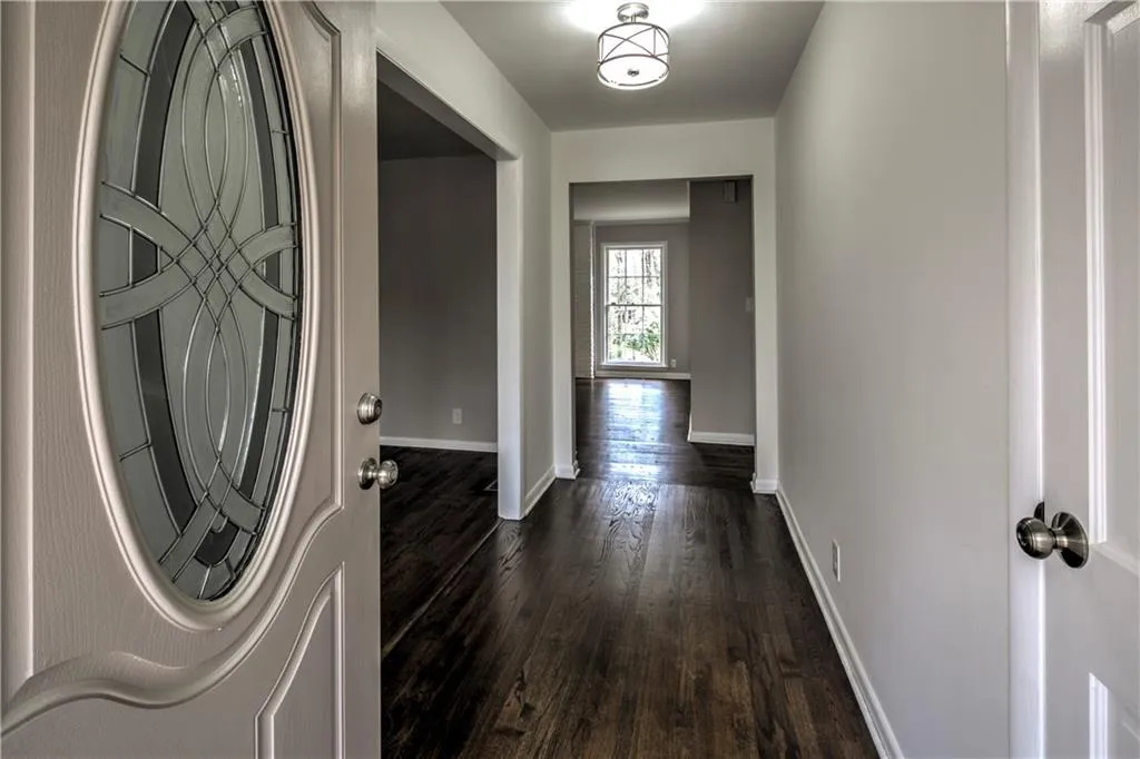 330 W Spalding Drive, Sandy Springs, Georgia 30328, 3 Bedrooms Bedrooms, ,2 BathroomsBathrooms,Residential,Sold,330 W Spalding Drive,6532123