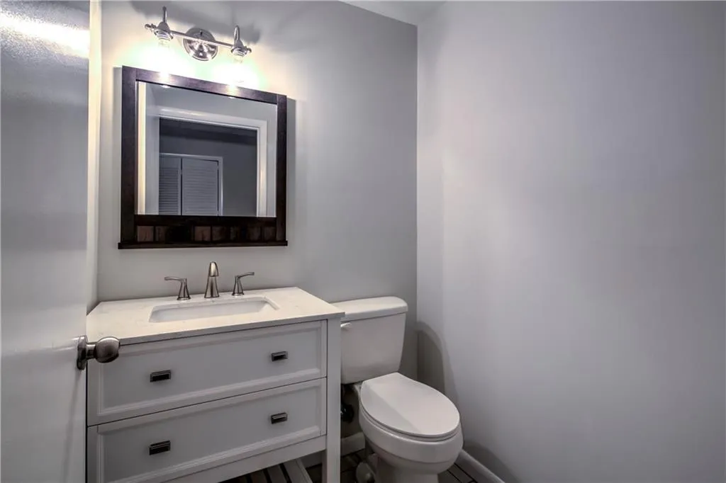 330 W Spalding Drive, Sandy Springs, Georgia 30328, 3 Bedrooms Bedrooms, ,2 BathroomsBathrooms,Residential,Sold,330 W Spalding Drive,6532123