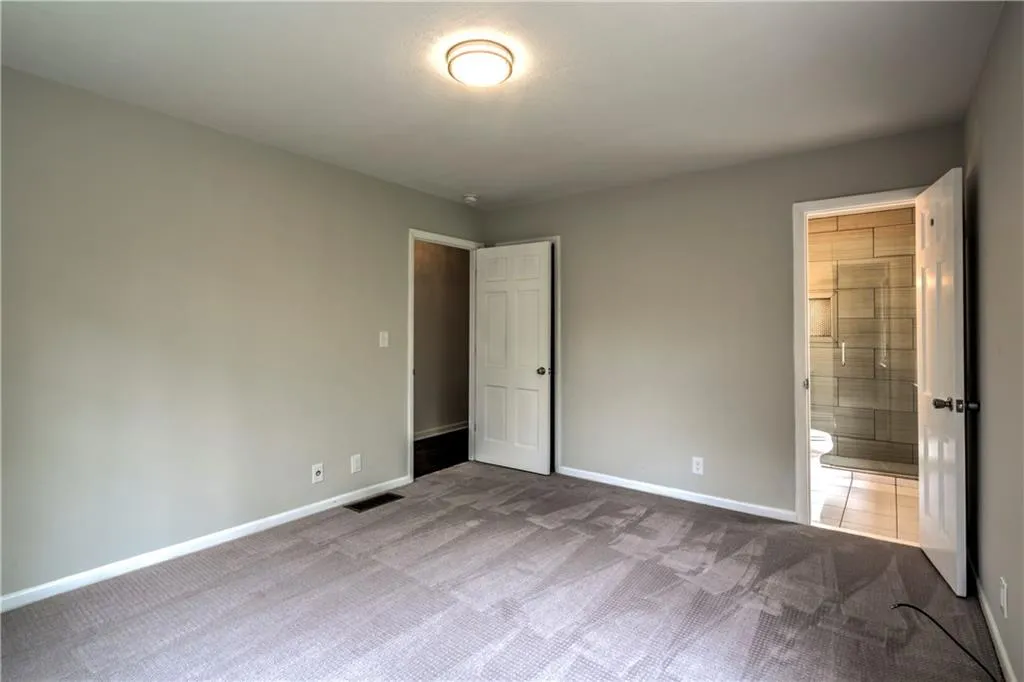 330 W Spalding Drive, Sandy Springs, Georgia 30328, 3 Bedrooms Bedrooms, ,2 BathroomsBathrooms,Residential,Sold,330 W Spalding Drive,6532123