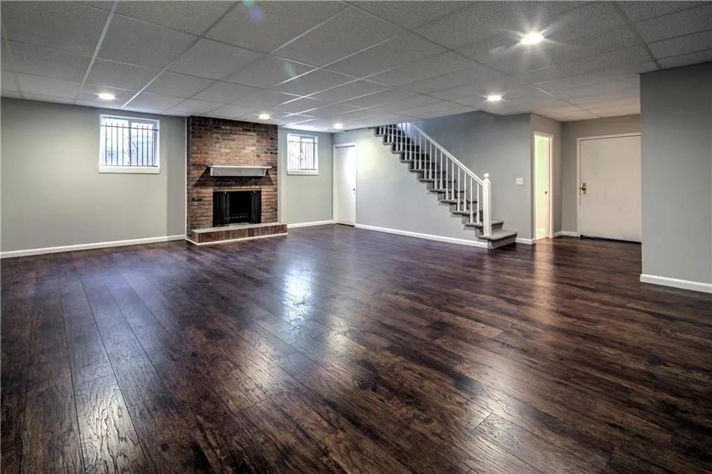 330 W Spalding Drive, Sandy Springs, Georgia 30328, 3 Bedrooms Bedrooms, ,2 BathroomsBathrooms,Residential,Sold,330 W Spalding Drive,6532123