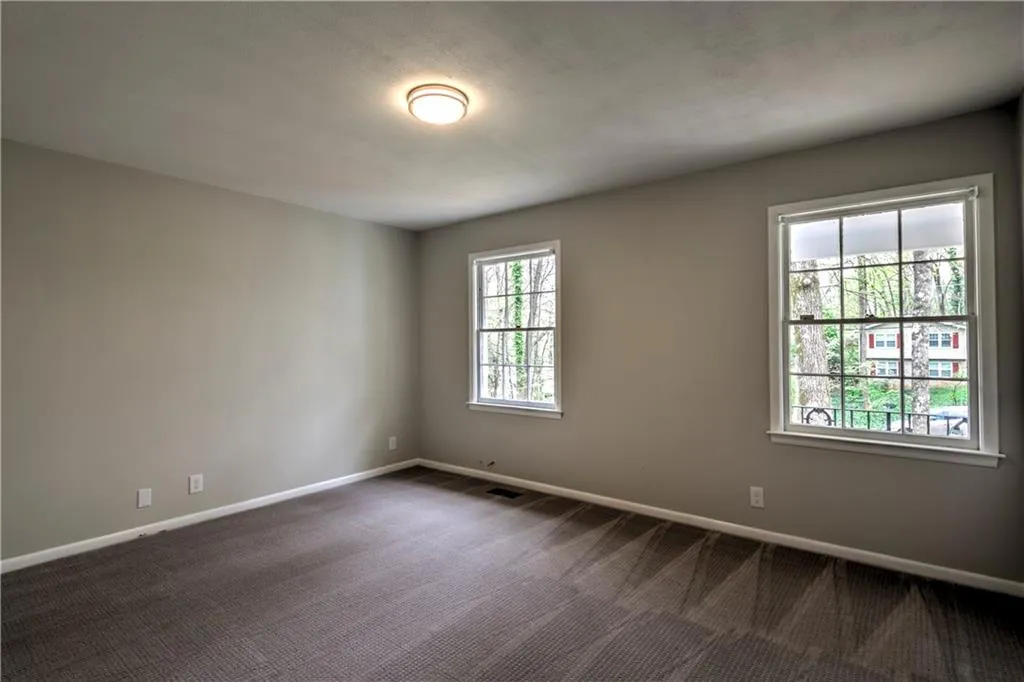 330 W Spalding Drive, Sandy Springs, Georgia 30328, 3 Bedrooms Bedrooms, ,2 BathroomsBathrooms,Residential,Sold,330 W Spalding Drive,6532123