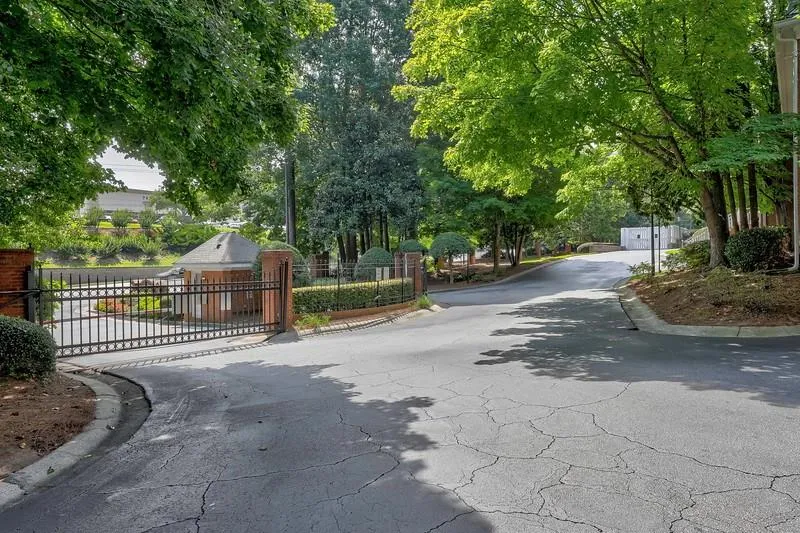 7500 Roswell Road Unit 43, Sandy Springs, Georgia 30350, 3 Bedrooms Bedrooms, ,2 BathroomsBathrooms,Residential,Sold,7500 Roswell Road Unit 43,6048799