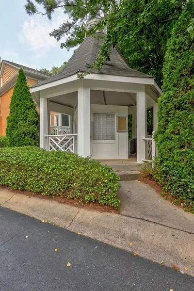 7500 Roswell Road Unit 43, Sandy Springs, Georgia 30350, 3 Bedrooms Bedrooms, ,2 BathroomsBathrooms,Residential,Sold,7500 Roswell Road Unit 43,6048799