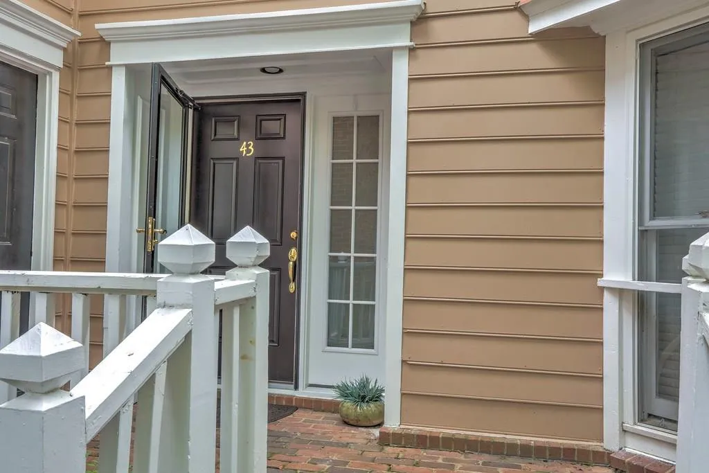 7500 Roswell Road Unit 43, Sandy Springs, Georgia 30350, 3 Bedrooms Bedrooms, ,2 BathroomsBathrooms,Residential,Sold,7500 Roswell Road Unit 43,6048799