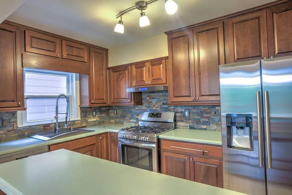 7500 Roswell Road Unit 43, Sandy Springs, Georgia 30350, 3 Bedrooms Bedrooms, ,2 BathroomsBathrooms,Residential,Sold,7500 Roswell Road Unit 43,6048799