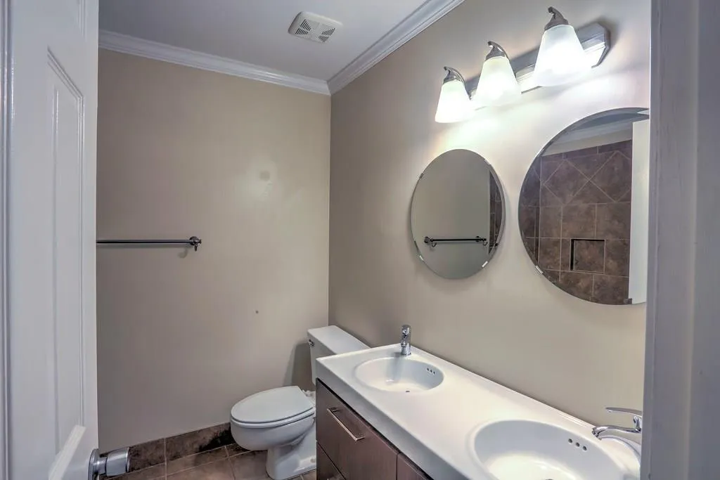 7500 Roswell Road Unit 43, Sandy Springs, Georgia 30350, 3 Bedrooms Bedrooms, ,2 BathroomsBathrooms,Residential,Sold,7500 Roswell Road Unit 43,6048799