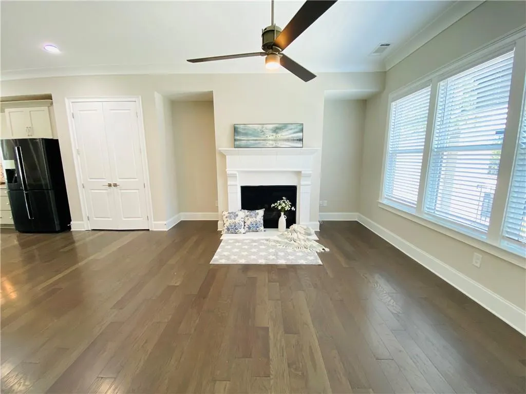 6540 Aria Village Drive, Atlanta, Georgia 30328, 3 Bedrooms Bedrooms, ,3 BathroomsBathrooms,Residential,For Sale,6540 Aria Village Drive,7618830