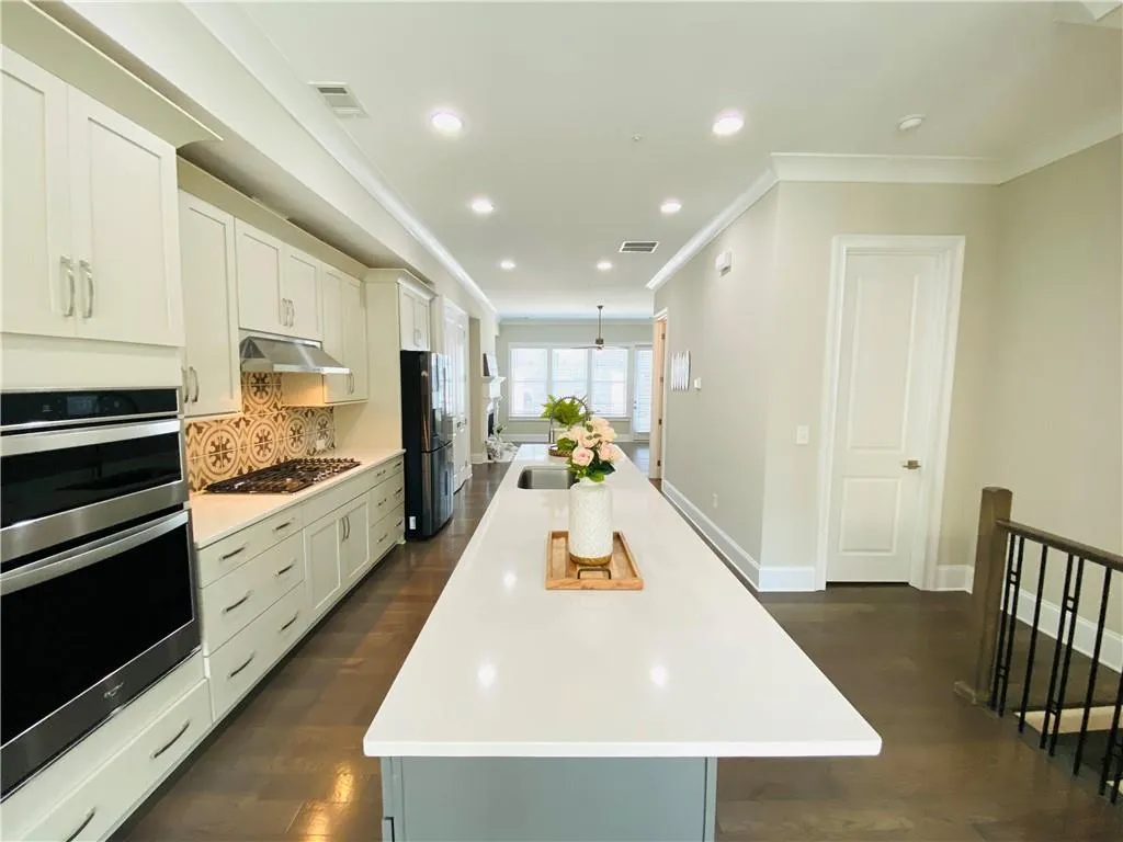6540 Aria Village Drive, Atlanta, Georgia 30328, 3 Bedrooms Bedrooms, ,3 BathroomsBathrooms,Residential,For Sale,6540 Aria Village Drive,7618830